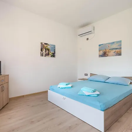 Holiday home Sea Breeze I Bbq & Jacuzzi Ezerets